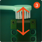 歯ブラシにて矢印方向にブラッシングイメージ